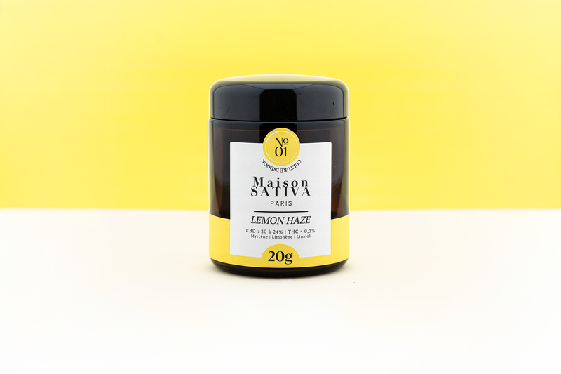 pot contenant 20 grammes de fleurs de CBD pas cher LEMON HAZE. 