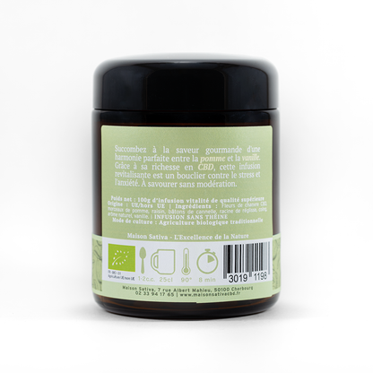 Succombez à la saveur gourmande de ce délicieux mélange de beaux morceaux de pomme et de vanille. Une infusion apaisante grâce à sa richesse en CBD, idéale pour repousser le stress et combattre l'anxiété. A consommer sans modération. Ingrédients: Fleurs de chanvre, morceaux de pomme, raisin. bâtons de cannelle, racine de réglisse, coing, arôme naturel, vanille.